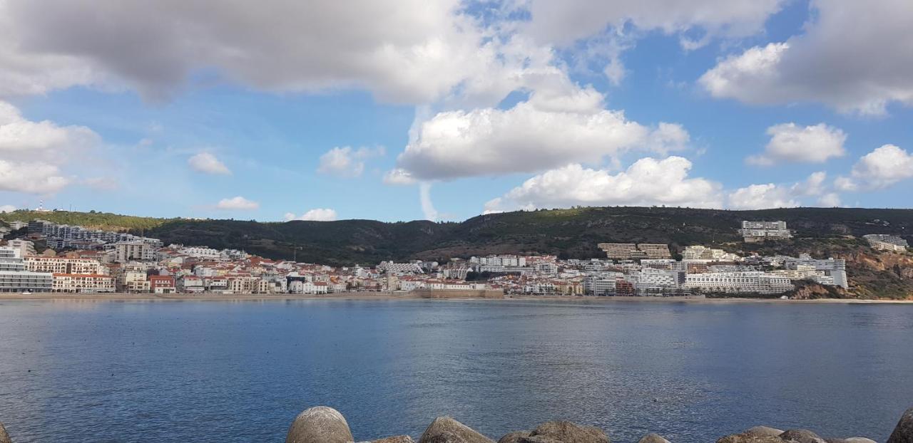 Sesimbra Sun&Sea - Beachfront Apartment! Exterior photo